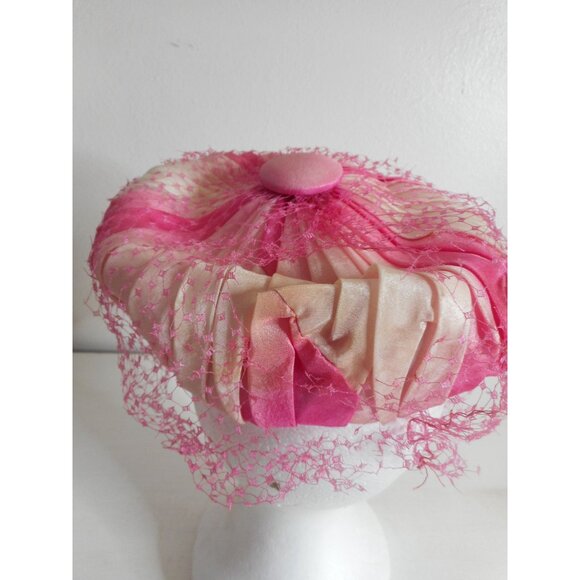 Vintage Womens Calot hat pink with  veil - Estate find - Picture 4 of 8